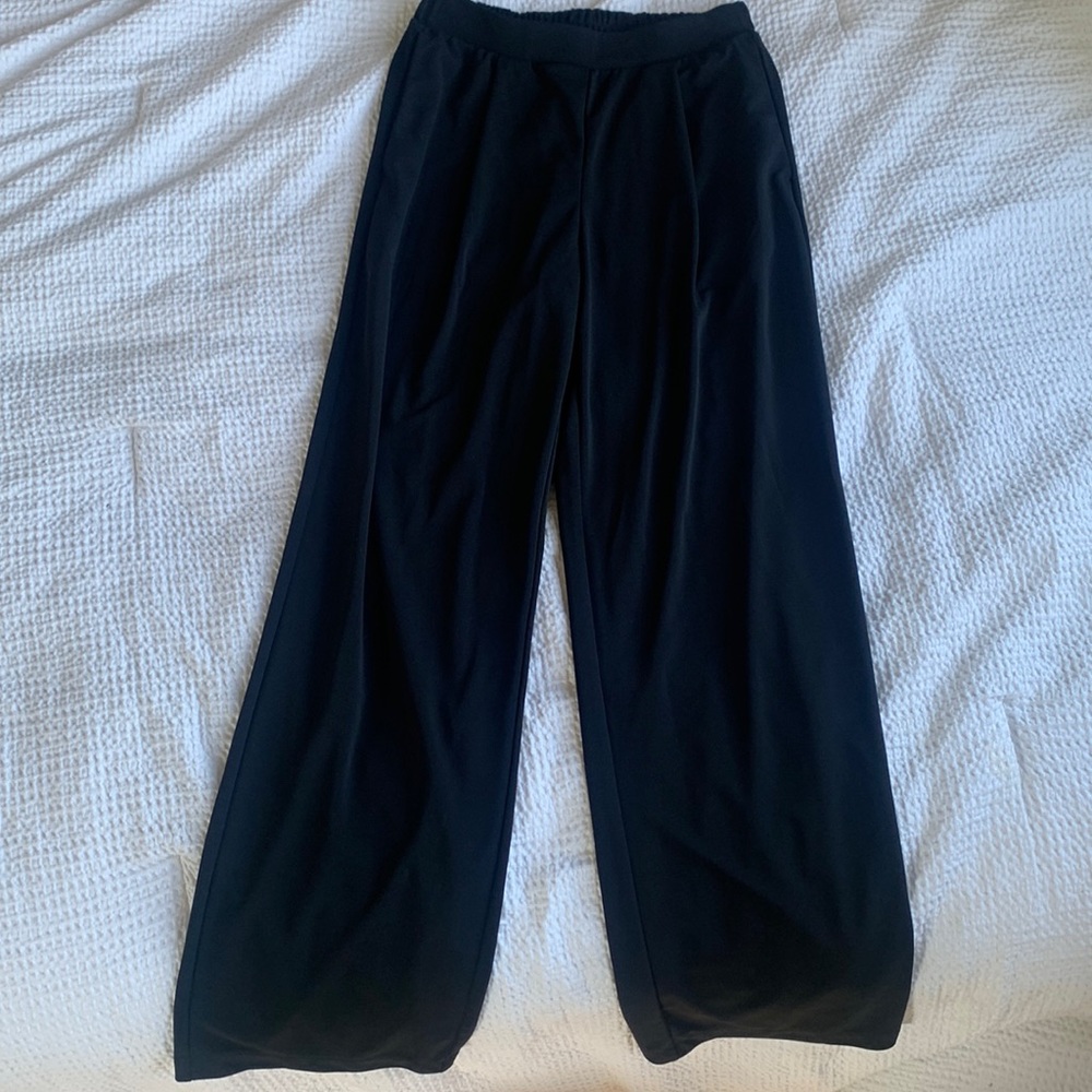 Wide leg trousers, with side pockets